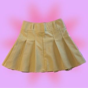 Tan pleated skirt